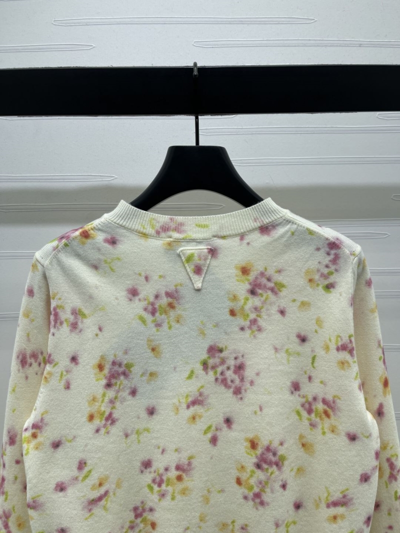 Pra*a sweaters